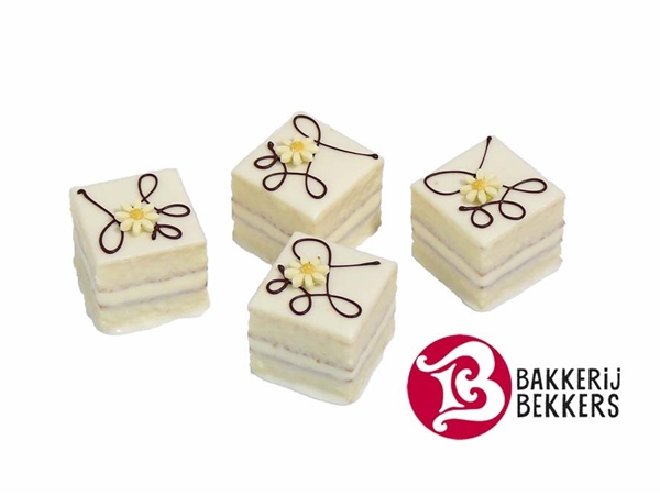 Petit Four Creme